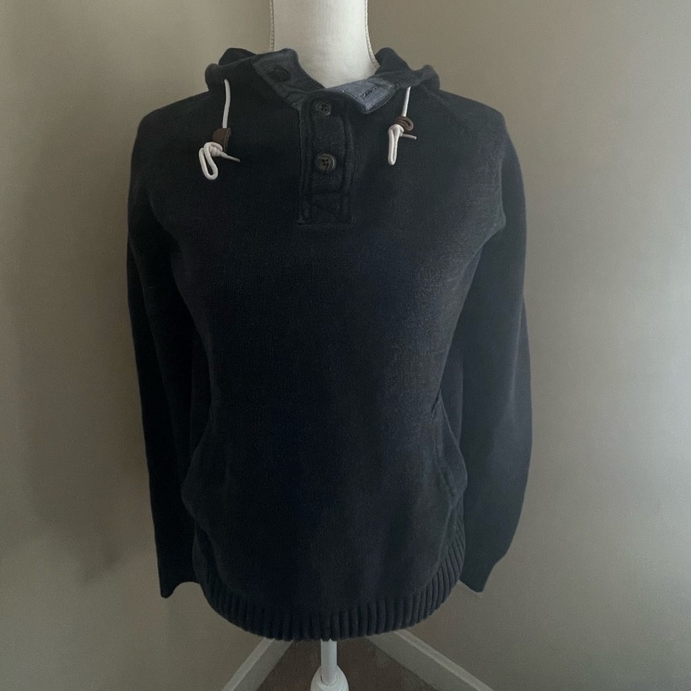 H & M Men’s size small henley hoodie